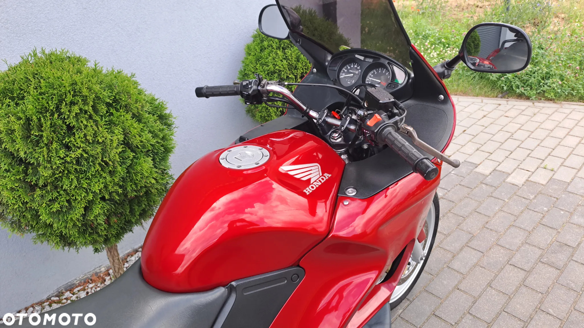 Honda NTV - 24