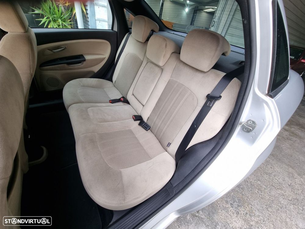 Fiat Linea 1.3 M-Jet Emotion Dualogic - 5