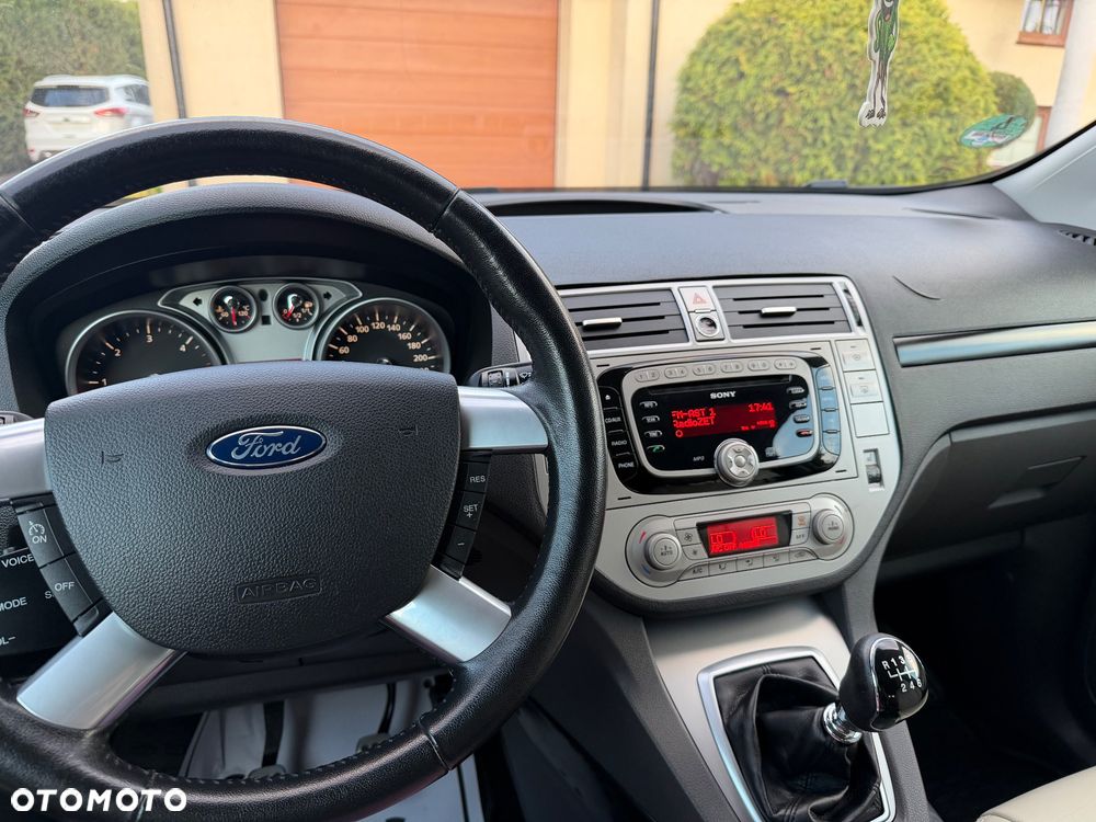 Ford Kuga 2.0 TDCi 4x4 Individual - 34