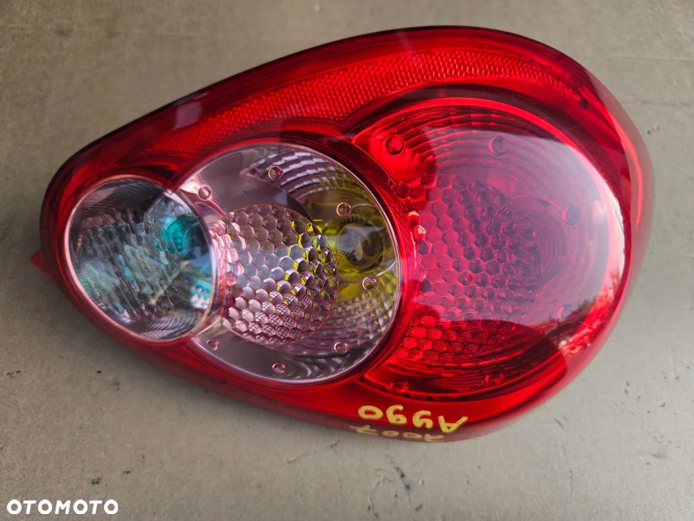 Toyota Aygo I lampa tył tylna  lewa - 6