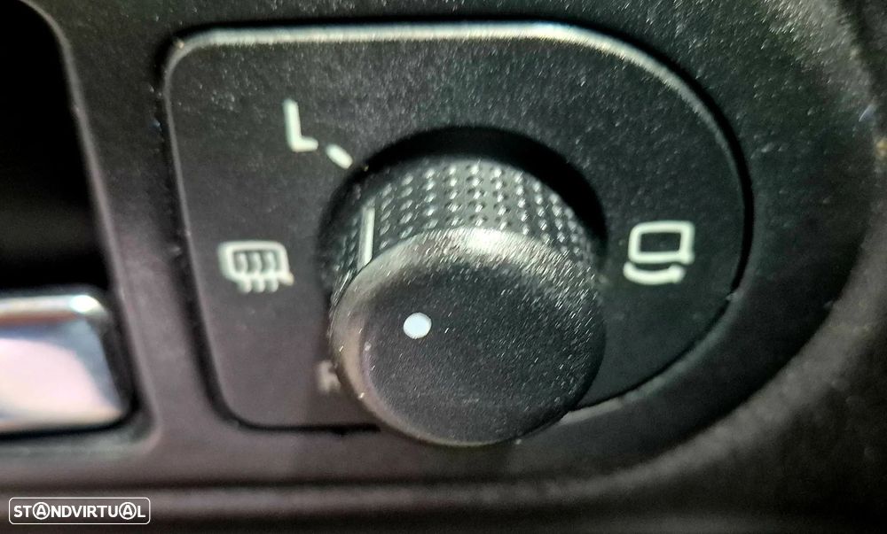 VW Golf 1.9 TDi 25 Anos - 42