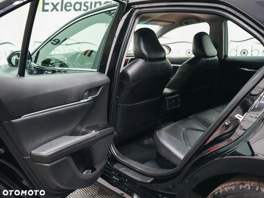 Toyota Camry 2.5 Hybrid Executive CVT - 29