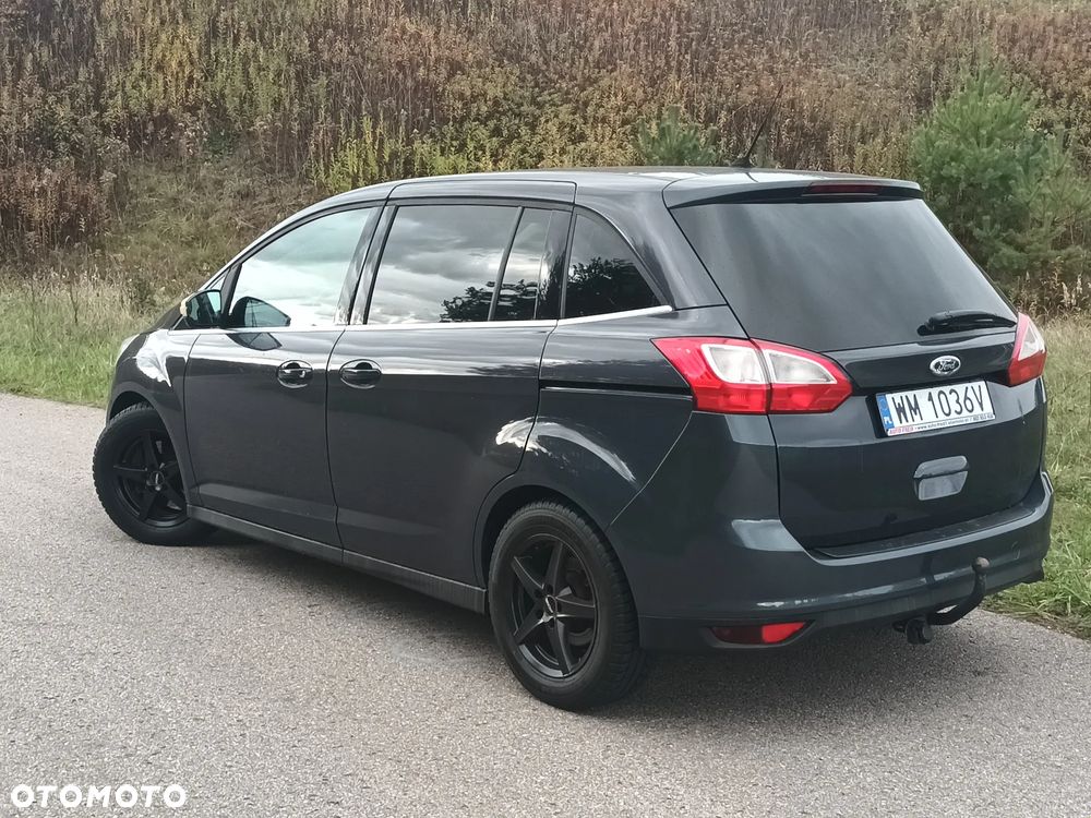 Ford Grand C-MAX - 13