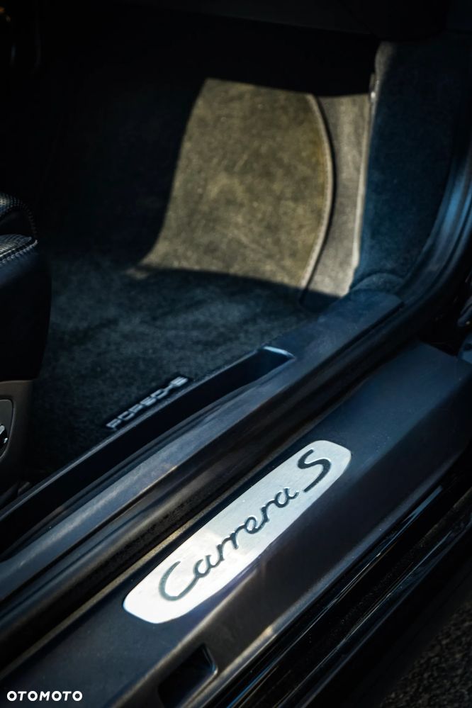 Porsche 911 Carrera S PDK - 15