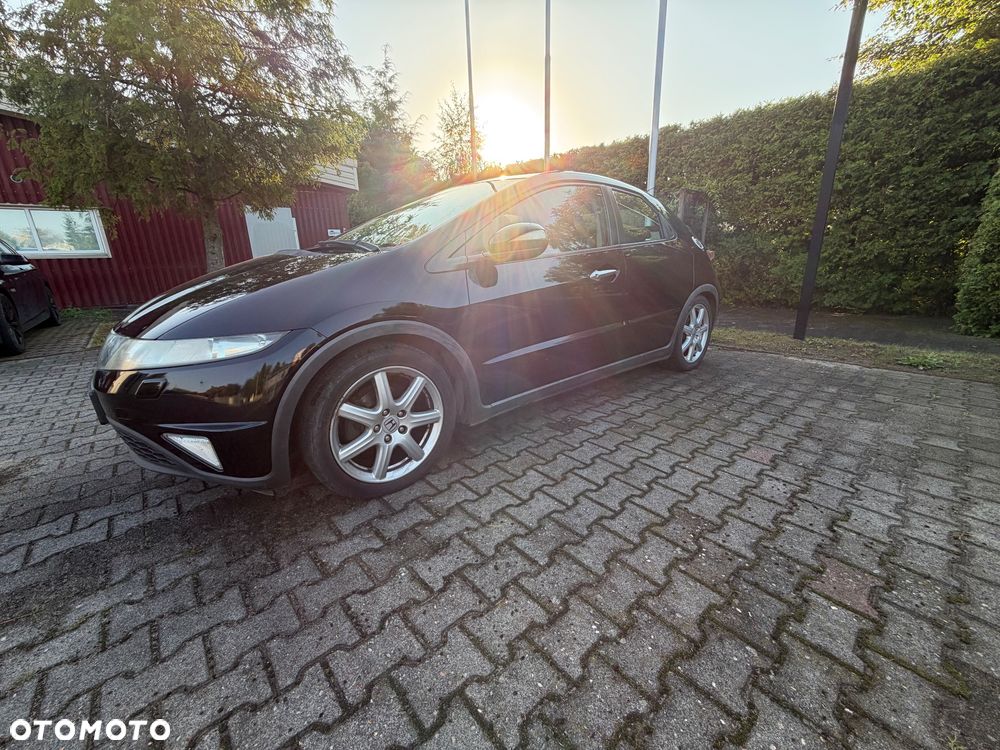 Honda Civic 2.2i-CTDi Executive - 1
