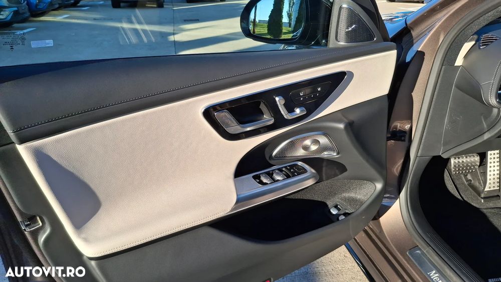 Mercedes-Benz E 300e 4Matic 9G-TRONIC - 11