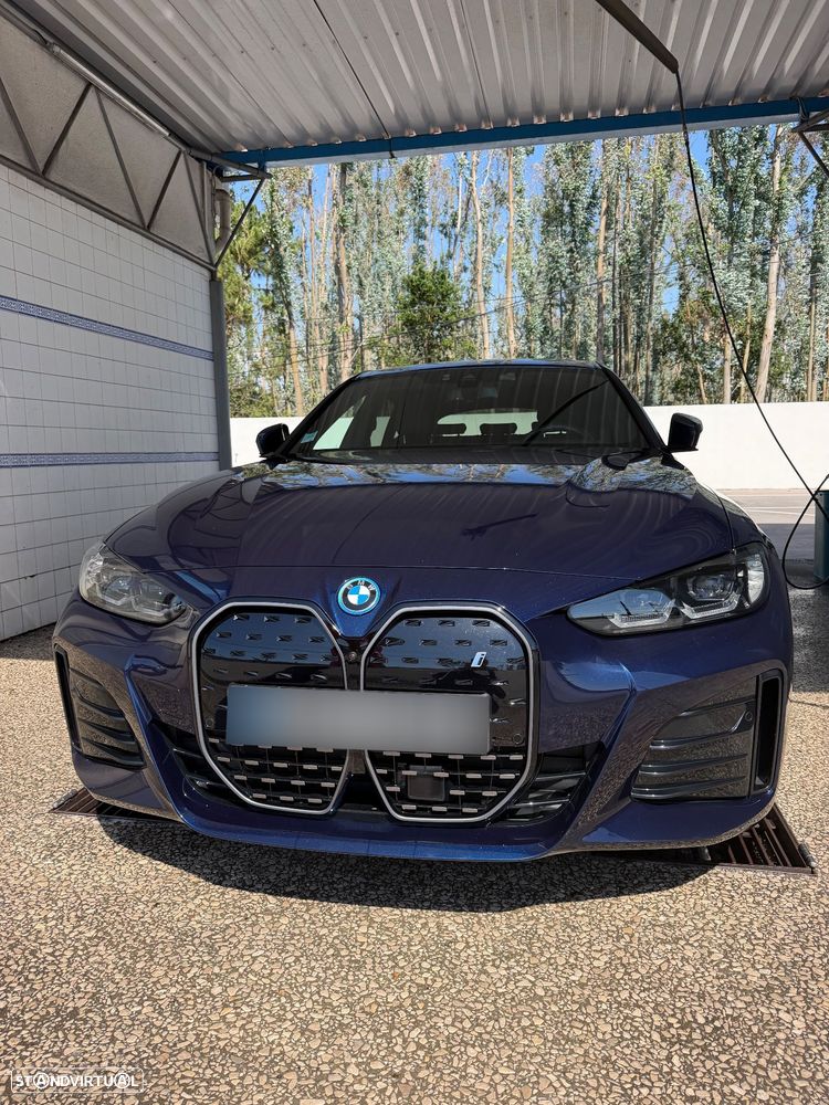 BMW i4 - 5