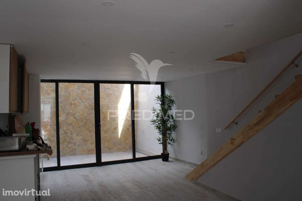 Loft T1 Único — Luz, Conforto e Design com Personalidade - Grande imagem: 3/11