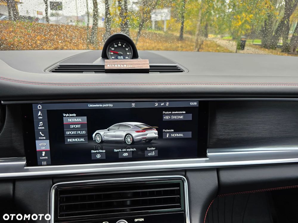 Porsche Panamera - 17