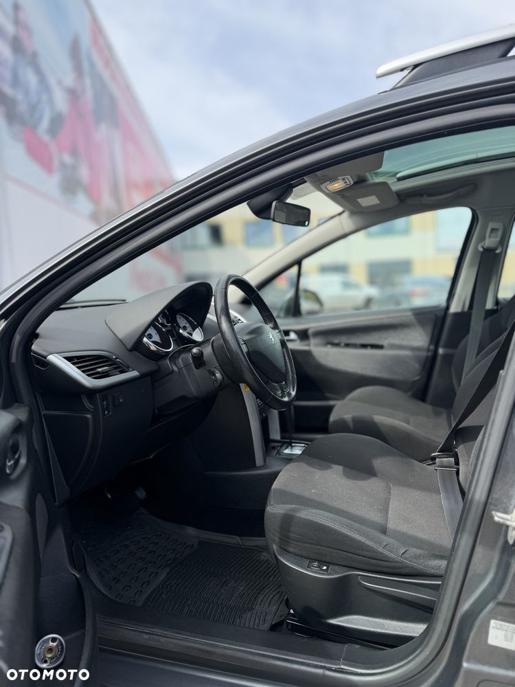Peugeot 207 - 5