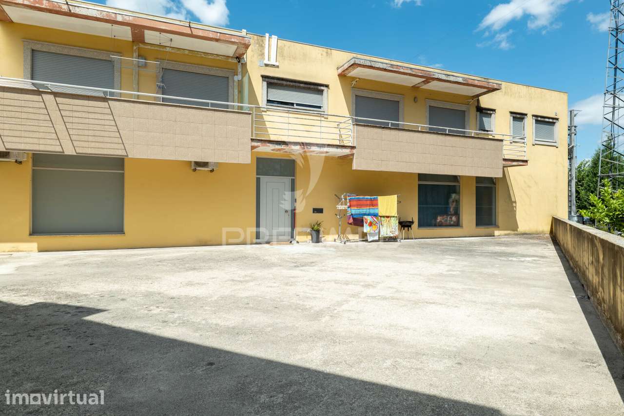 Apartamento T2 – Loja convertida em habitação | Entre Braga e Barcelos - Grande imagem: 3/23