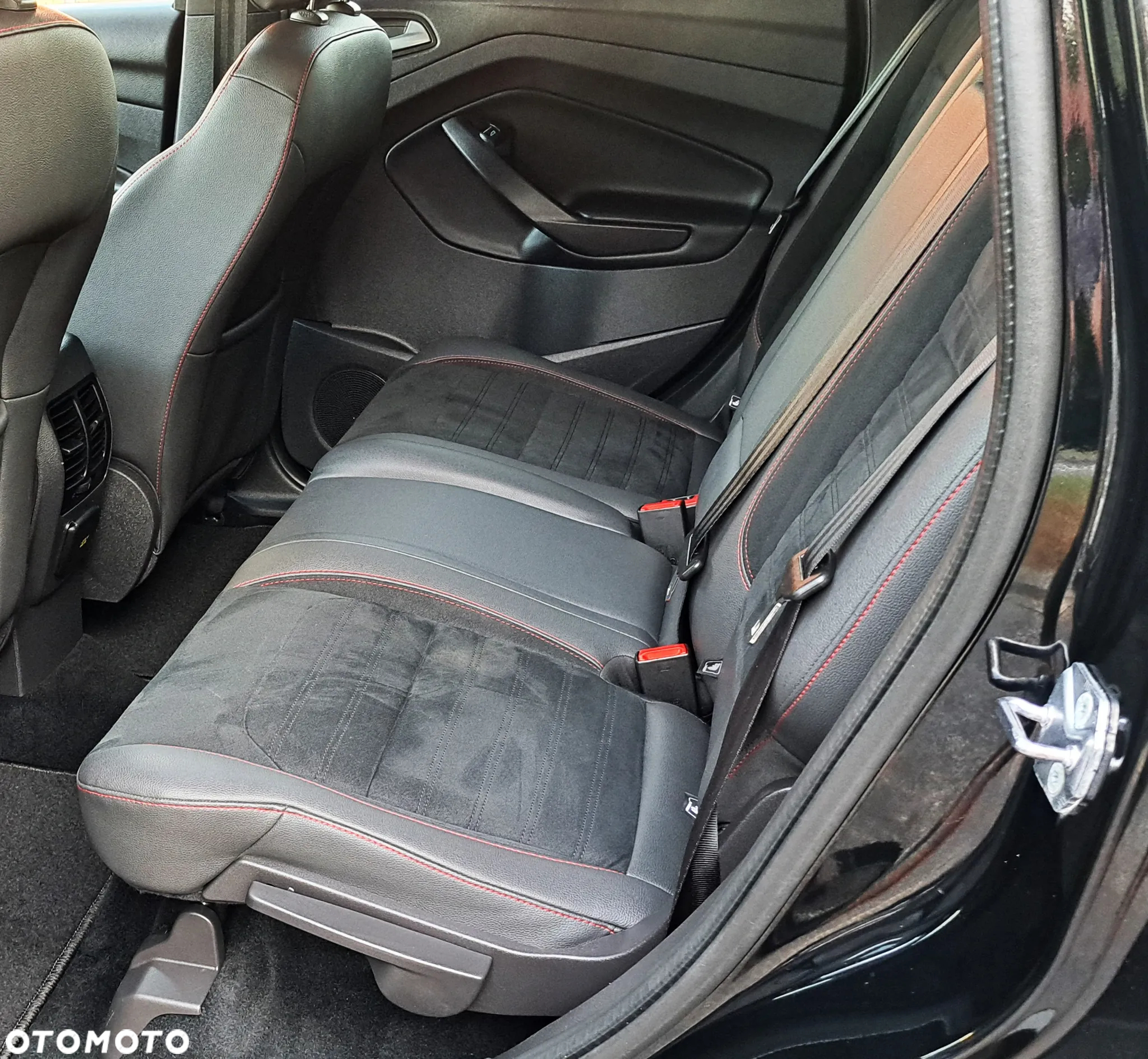 Ford Kuga 1.5 EcoBoost 2x4 ST-Line - 20