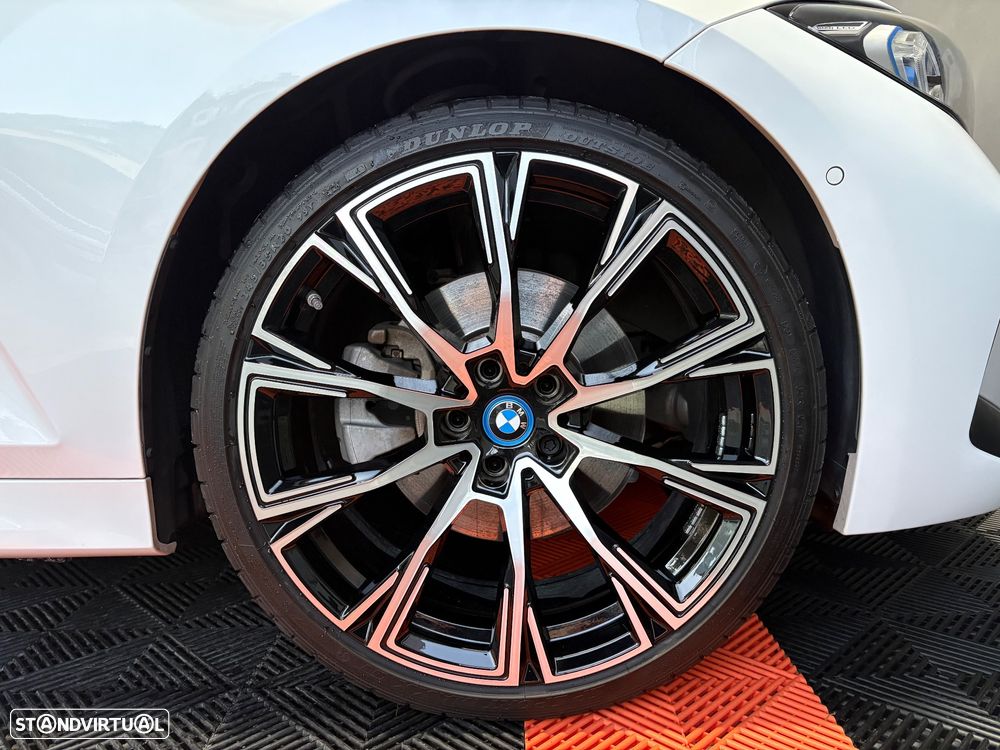 BMW 330 e xDrive Aut. M Sport - 4