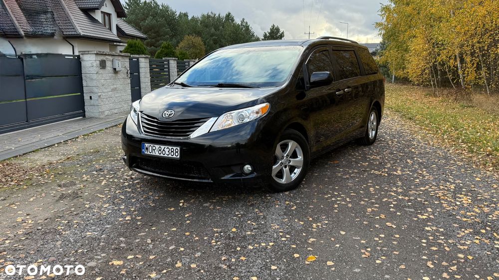Toyota Sienna 3.5 V6 - 7