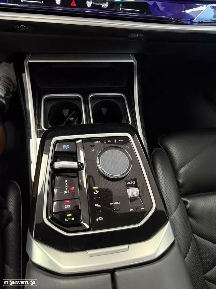 BMW i7 eDrive50 Pack Desportivo M - 45