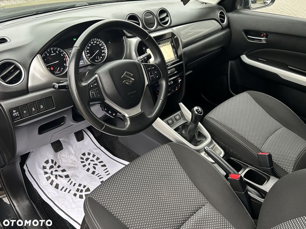 Suzuki Vitara 1.6 Premium 2WD - 33