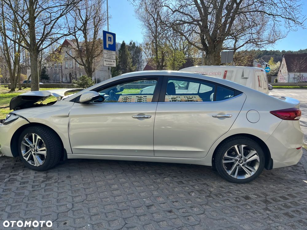 Hyundai Elantra 1.6 Style - 1