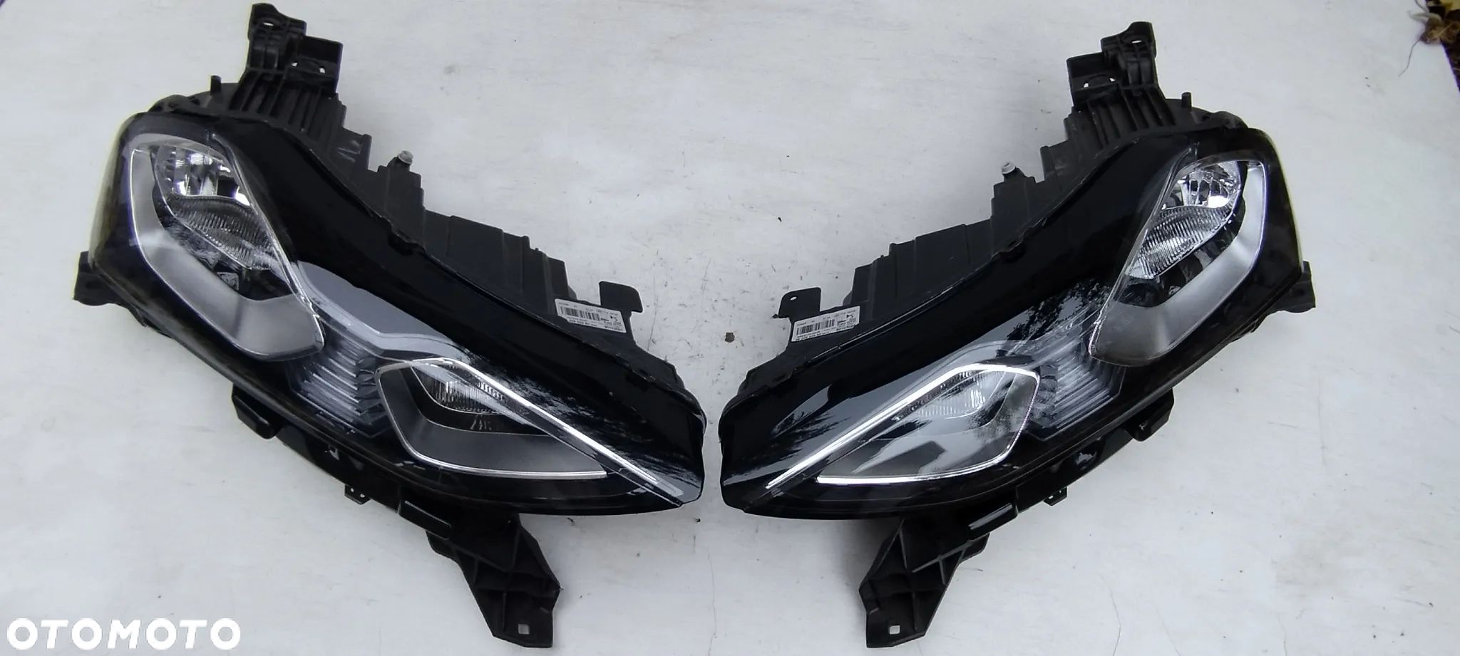 Citroen DS3 Crossback 2016-2019 Lewa Prawa Idealna Oryginał 9820840580 9820540880 - 1