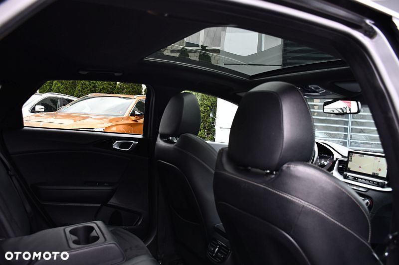 Kia ProCeed 1.4 T-GDI DCT7 OPF GT LINE - 25