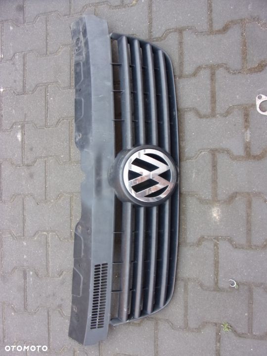 Grill Atrapa Volkswagen Transporter T5 - 1