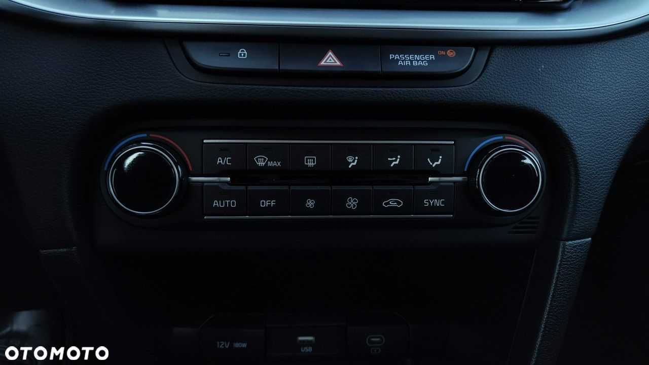 Kia Ceed - 17
