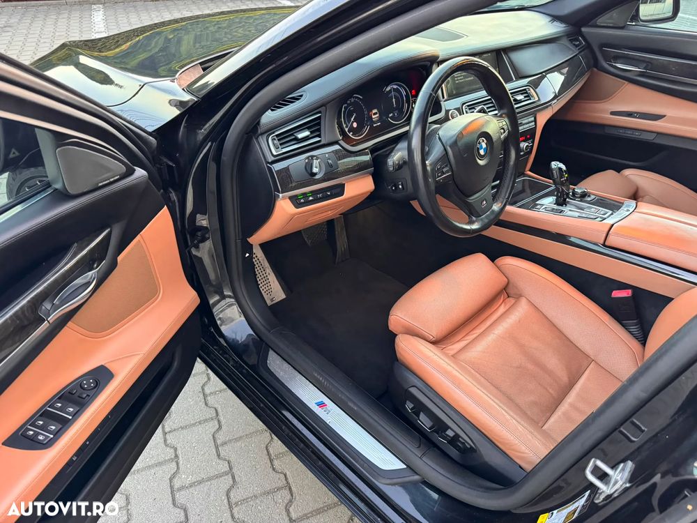 BMW Seria 7 740i Aut. - 7