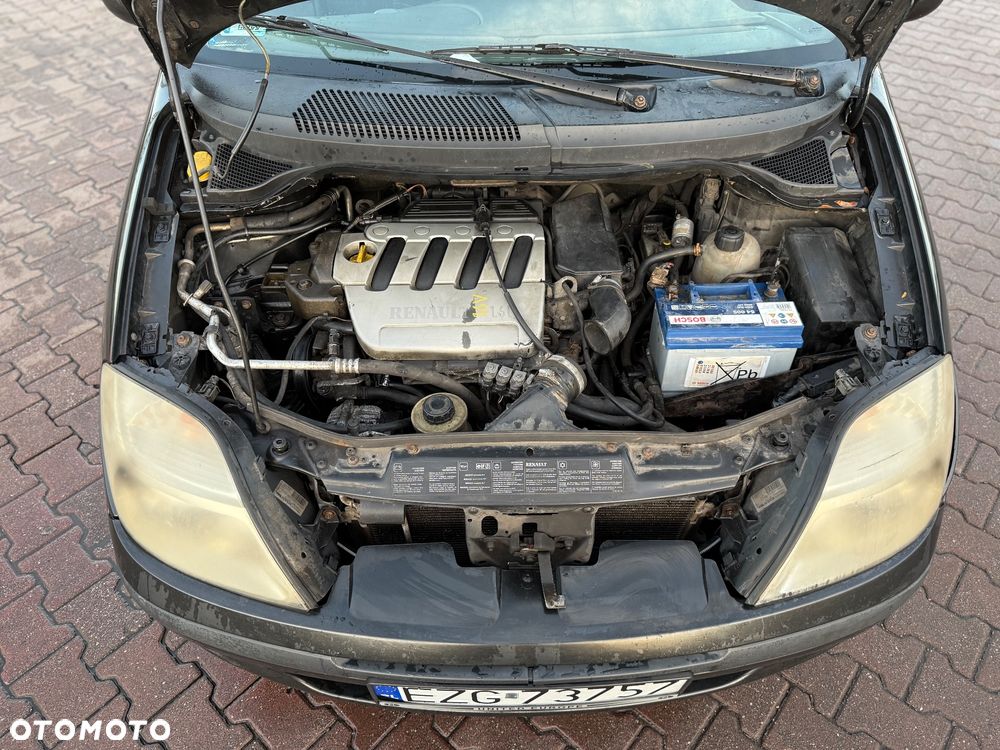 Renault Megane 1.6 Privilege - 26