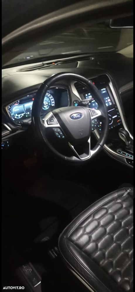 Ford Mondeo 2.0 TDCI PowerShift AWD Titanium - 32