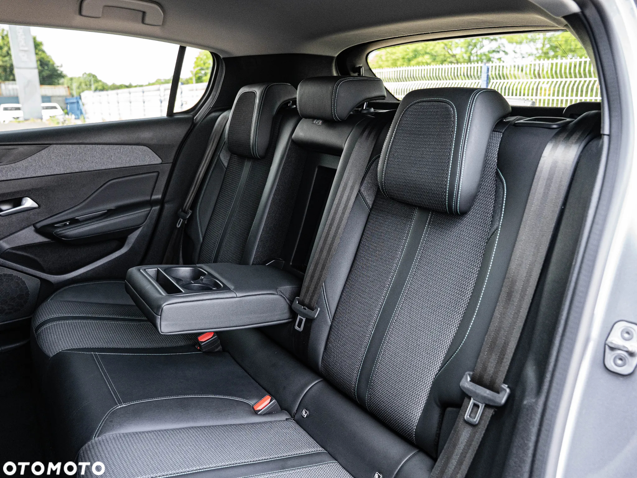 Peugeot 308 1.5 BlueHDi Allure Pack S&S - 28