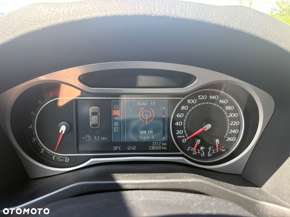 Ford Mondeo - 8