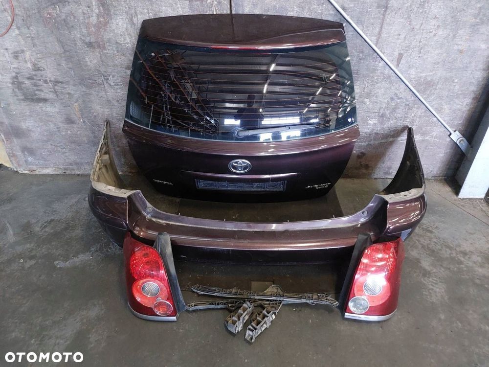 KOMPLETNY TYŁ TOYOTA AVENSIS T25 LIFT 3N0 KLAPA ZDERZAK LAMPY - 1