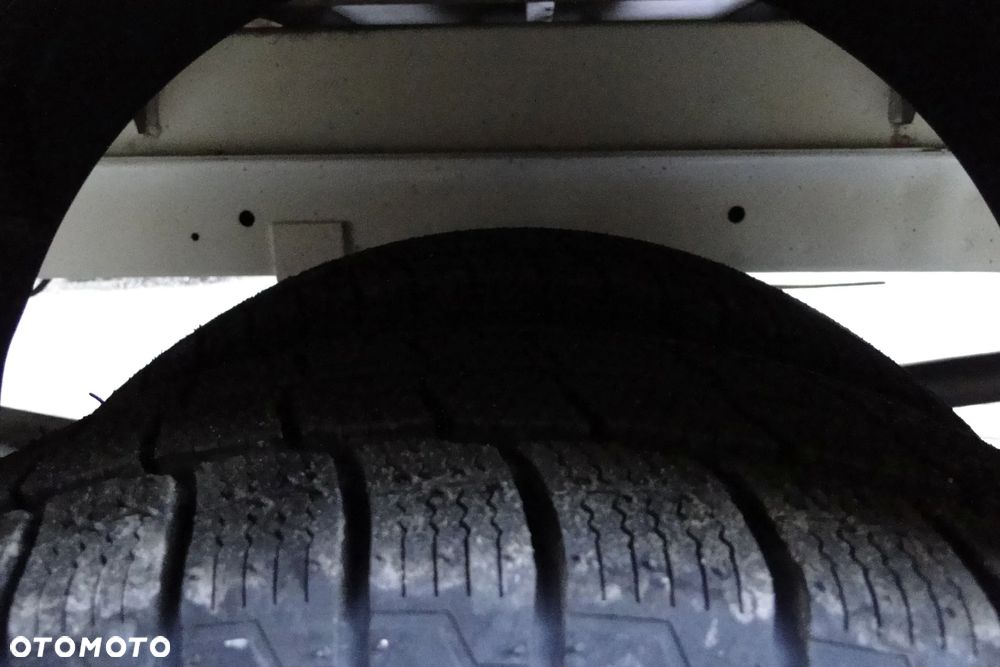 Mercedes-Benz Sprinter 411 - 18