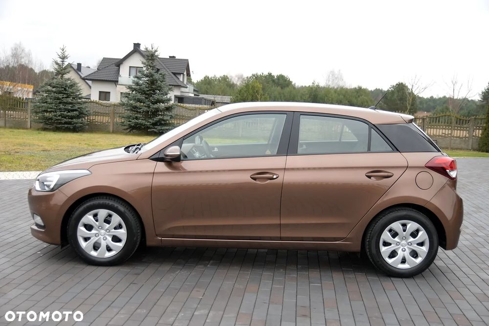 Hyundai i20 blue 1.2 YES Silver - 3