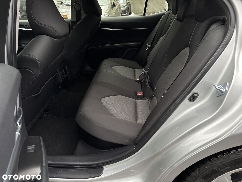 Toyota Camry 2.5 Hybrid Comfort CVT - 12