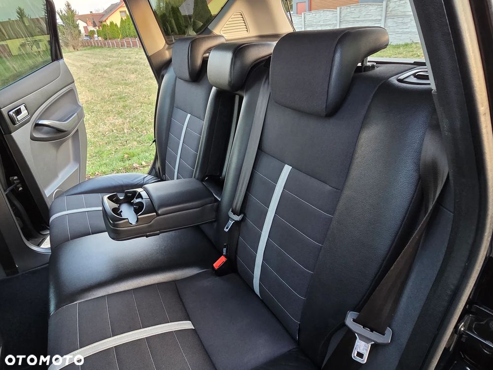 Ford Kuga 2.0 TDCi 4x4 Titanium - 24