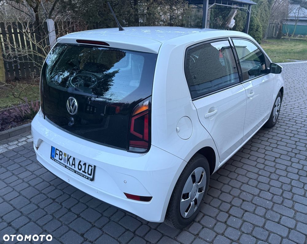 Volkswagen up! white - 3