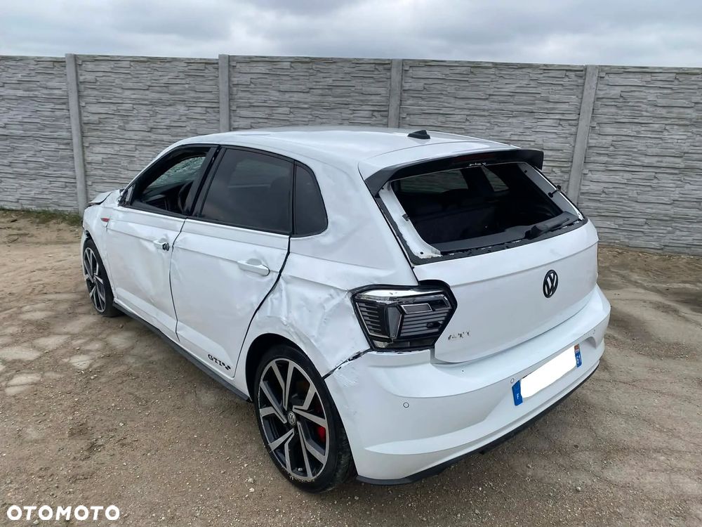 Volkswagen Polo 2.0 TSI DSG GTI - 7