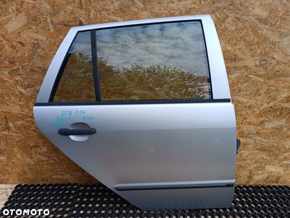 SKODA FABIA 1 I 9102 DRZWI TYŁ TYLNIE  PRAWE PRAWY - 1