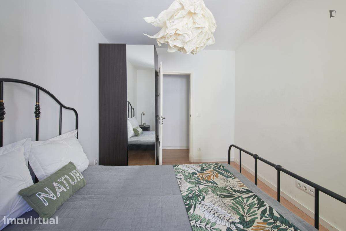 Quarto - localizado em Roma-Areeiro Lisbon - Grande imagem: 5/26