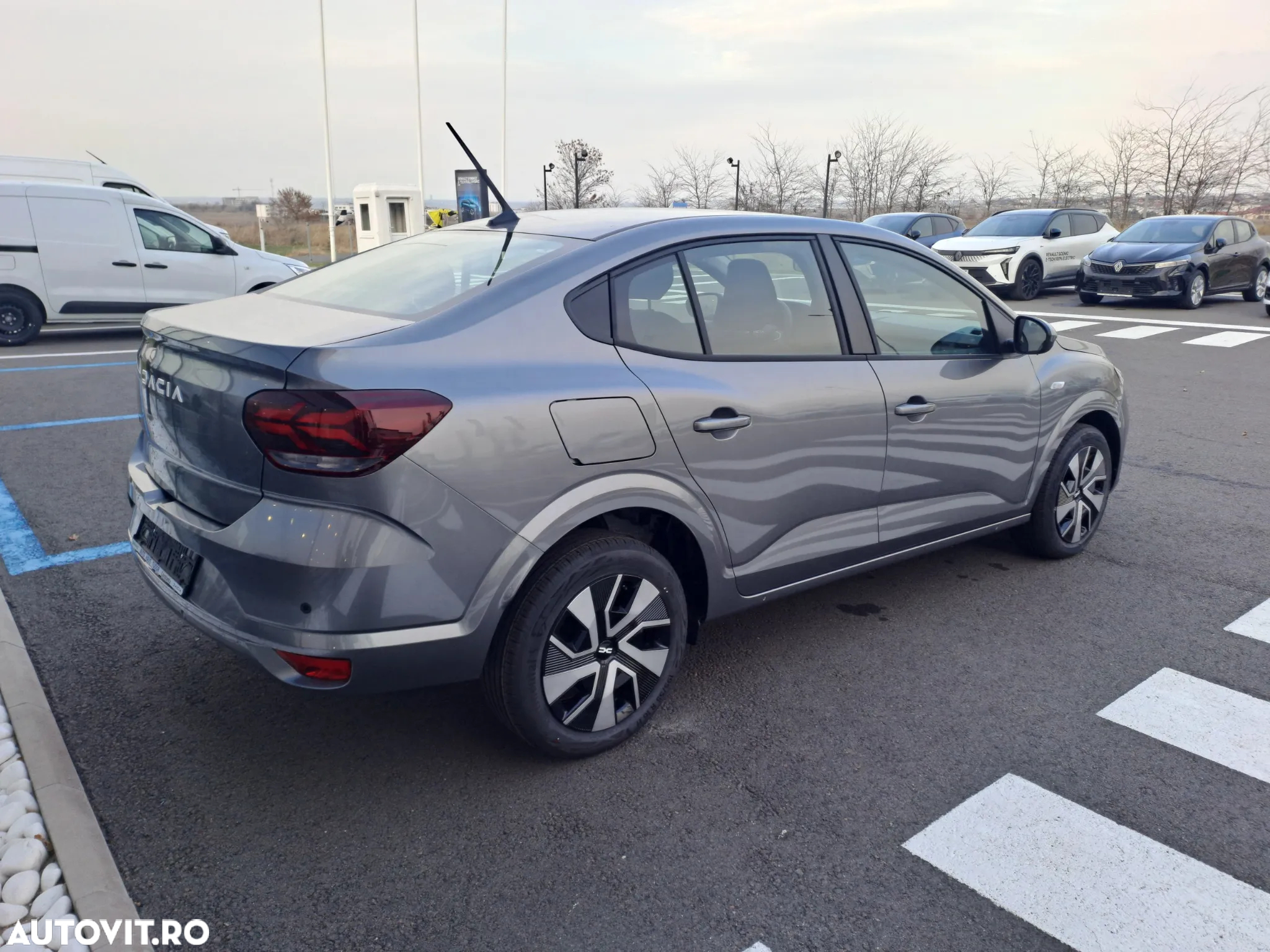 Dacia Logan TCe 90 CVT Expression - 6