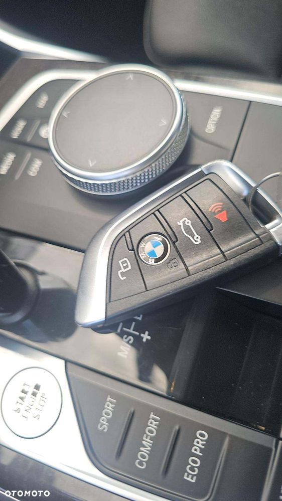 BMW Seria 3 330i - 14