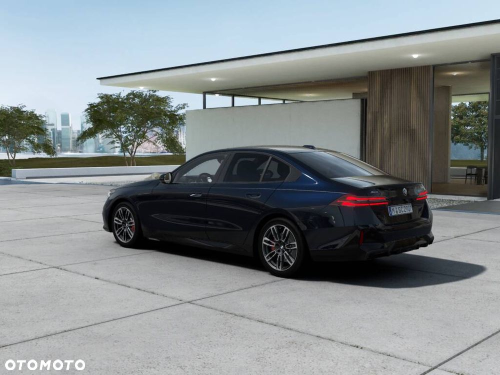 BMW Seria 5 520d xDrive mHEV M Sport - 3