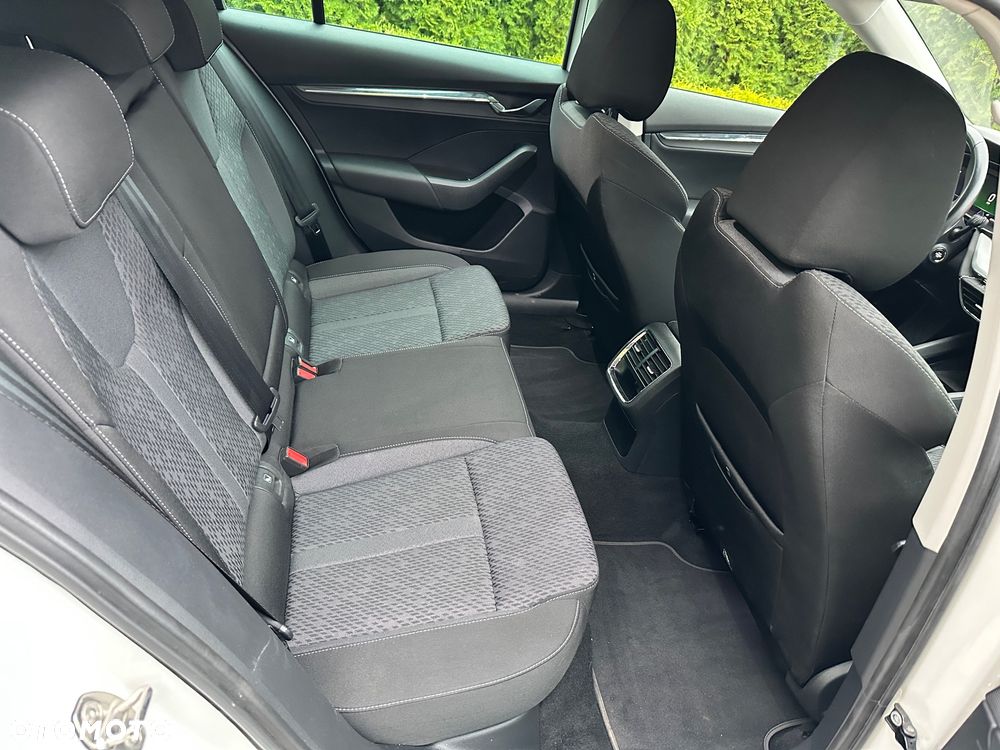 Skoda Octavia 2.0 TDI DSG Style - 19