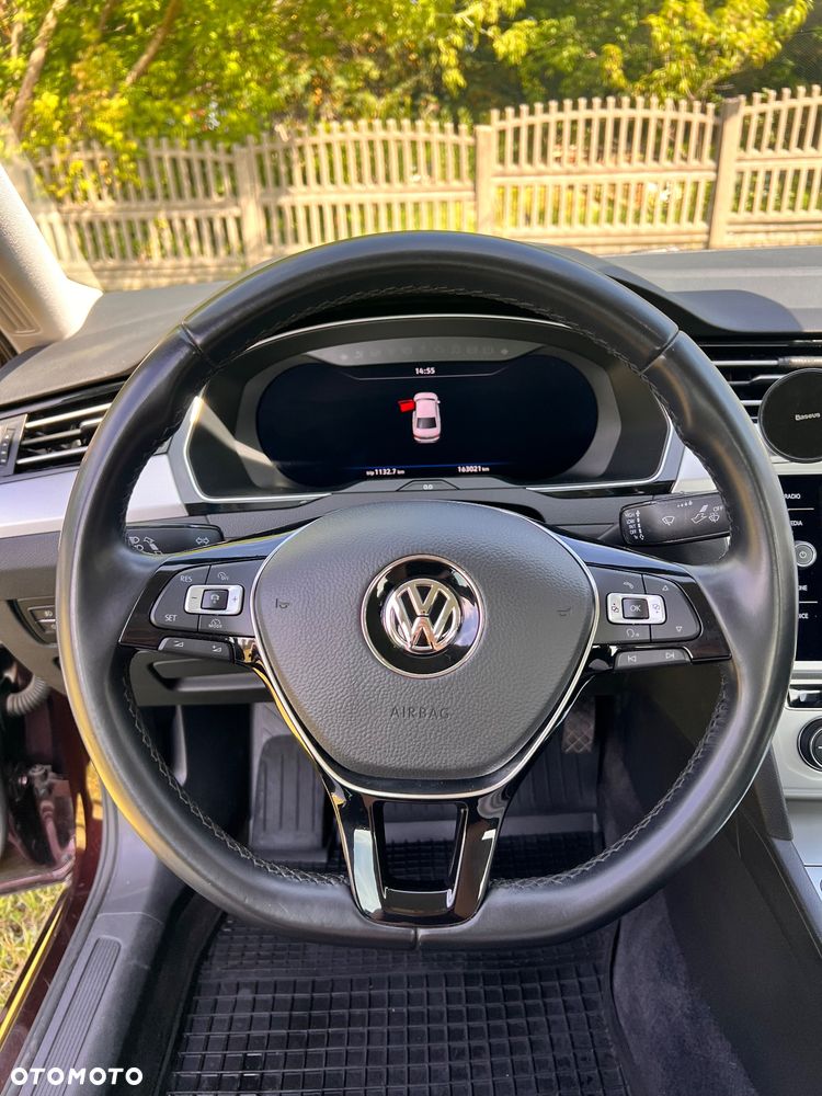 Volkswagen Passat 2.0 TDI SCR Comfortline - 9