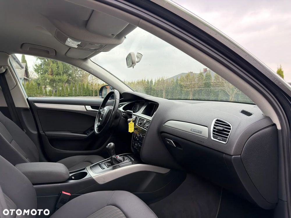 Audi A4 Limousine 2.0 TFSI quattro Attraction - 36