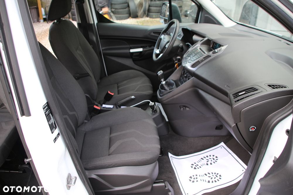 Ford Tourneo Connect Grand - 18