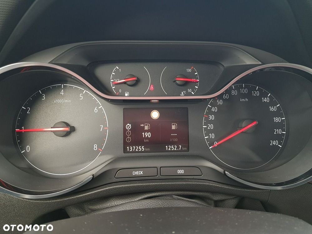 Opel Crossland X - 22
