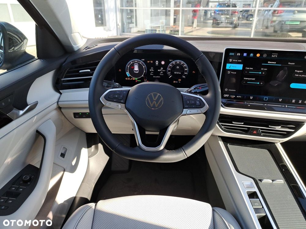 Volkswagen Passat - 22