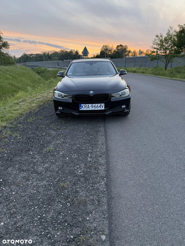 BMW Seria 3 320i - 3