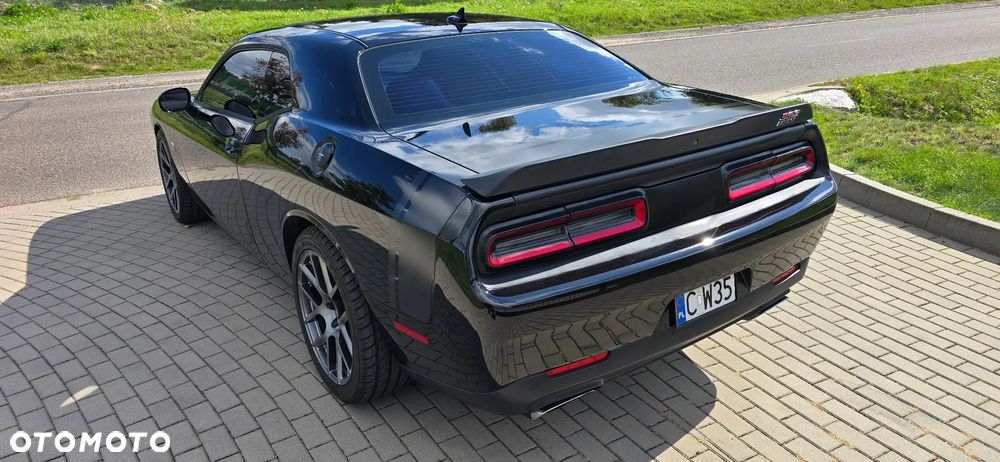 Dodge Challenger - 23